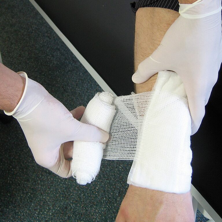 HypaCover Sterile Dressing (12x12cm) - Image 2